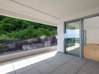 Недвижимость Двухкомнатная квартира в центре: 10