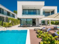 Недвижимость Четырехкомнатная квартира 264 м², Запад, Опатия: 20