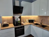 Недвижимость Трёхкомнатная квартира, Центр: 2