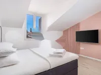 Недвижимость Трехкомнатная квартира, Центр: 6