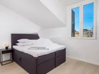 Недвижимость Трехкомнатная квартира, Центр: 12