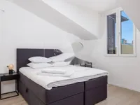 Недвижимость Трехкомнатная квартира, Центр: 18