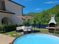 Недвижимость Семейный дом 181 м² в Центре: 1