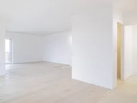 Недвижимость Четырехкомнатная квартира: 14