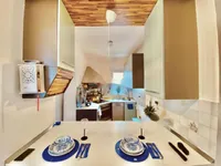 Недвижимость Четырехкомнатная квартира, Центр: 6