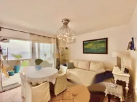 Недвижимость Четырехкомнатная квартира, Центр: 7