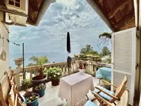 Недвижимость Четырехкомнатная квартира, Центр: 9