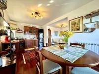 Недвижимость Трехкомнатная квартира, центр.: 11