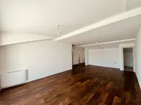 Недвижимость Трехкомнатная квартира, Запад: 5