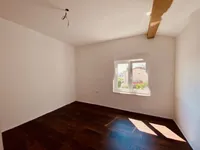 Недвижимость Трехкомнатная квартира, Запад: 9