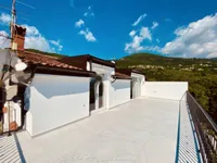 Недвижимость Трехкомнатная квартира, Запад: 17