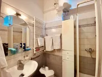 Недвижимость Четырехкомнатная квартира: 16