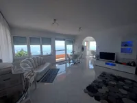 Недвижимость Трёхкомнатная квартира Добричь: 4