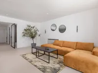 Недвижимость Семейный дом 200 м², Центр: 5