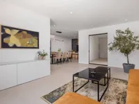 Недвижимость Семейный дом 200 м², Центр: 6