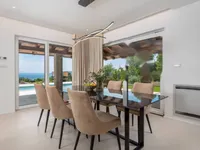 Недвижимость Семейный дом 200 м², Центр: 9