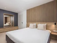 Недвижимость Семейный дом 200 м², Центр: 13