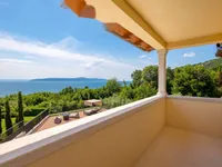 Недвижимость Семейный дом 200 м², Центр: 37