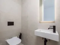 Недвижимость Трёхкомнатная квартира центр: 22