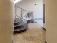 Недвижимость Трехкомнатная квартира в центре: 12