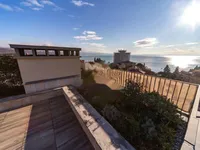 Недвижимость Трехкомнатная квартира в центре: 27