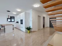 Недвижимость Дуплекс 250 м², Побри: 12
