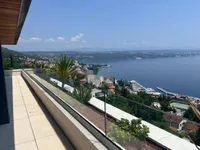 Недвижимость Трехкомнатная квартира Центр: 1