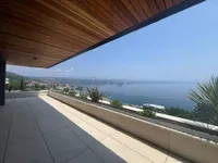 Недвижимость Трехкомнатная квартира Центр: 3