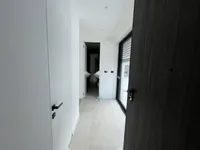 Недвижимость Трехкомнатная квартира Центр: 24