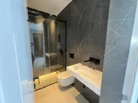 Недвижимость Трехкомнатная квартира Центр: 25