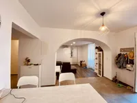 Недвижимость Трехкомнатная квартира, центр: 4