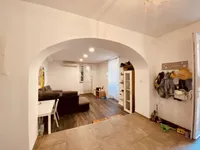 Недвижимость Трехкомнатная квартира, центр: 5