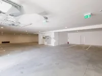 Недвижимость Трехкомнатная квартира в центре: 28