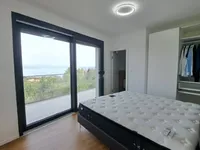 Недвижимость Трехкомнатная квартира в центре: 11