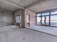 Недвижимость Трёхкомнатная квартира, Центр: 4