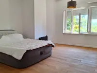 Недвижимость Трехкомнатная квартира в Центре: 12