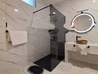 Недвижимость Трехкомнатная квартира в Центре: 14