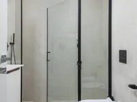 Недвижимость Трехкомнатная квартира, Центр: 22