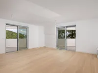 Недвижимость Трехкомнатная квартира в Центре: 8