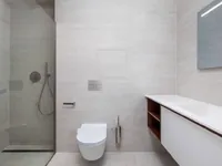 Недвижимость Трехкомнатная квартира в Центре: 18