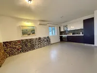 Недвижимость Трехкомнатная квартира в Опатии: 1