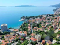 Недвижимость Четырехкомнатная квартира, Центр: 2