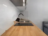 Недвижимость Четырехкомнатная квартира, Центр: 4