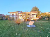 Недвижимость Дом в центре Сежаны: 8