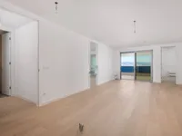 Недвижимость Трёхкомнатная квартира в центре: 3