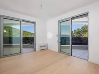 Недвижимость Квартира на 1-м этаже, Центр, Опатия: 15