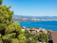 Недвижимость Трехкомнатная квартира, Центр: 4