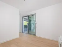 Недвижимость Трехкомнатная квартира, Центр: 8