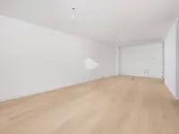 Недвижимость Трехкомнатная квартира, Центр: 12