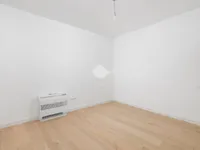 Недвижимость Трехкомнатная квартира, Центр: 13